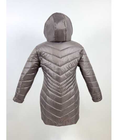 Przód dłuższej damskiej kurtki zimowej w kolorze taupe fango, model Natalia, rozmiary 42–52