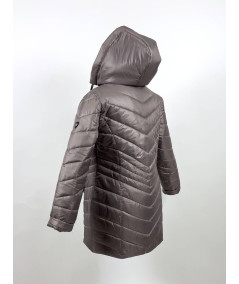 Bok prawej strony szarej kurtki cappuccino przed kolano z kieszeniami