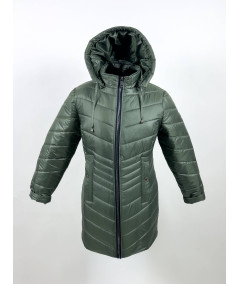 Przód dłuższej damskiej kurtki zimowej w kolorze oliwkowym khaki, model Natalia, rozmiary 42–52