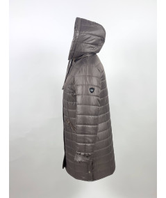 Profil dłuższej beżowej kurtki fango z kapturem i pikowaniem