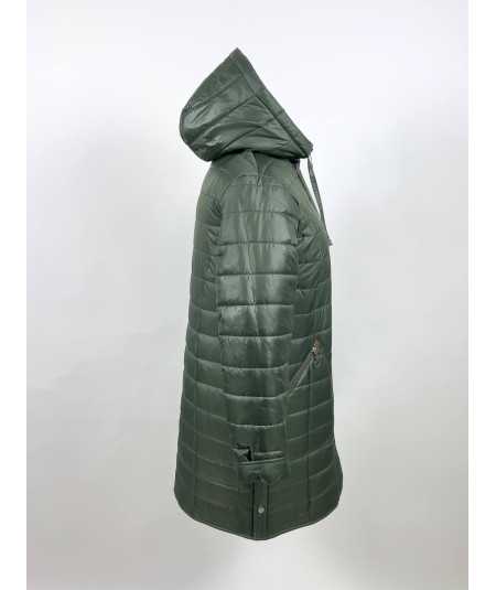Przód dłuższej damskiej kurtki zimowej w kolorze zielonym, model Ela, rozmiary 42–52