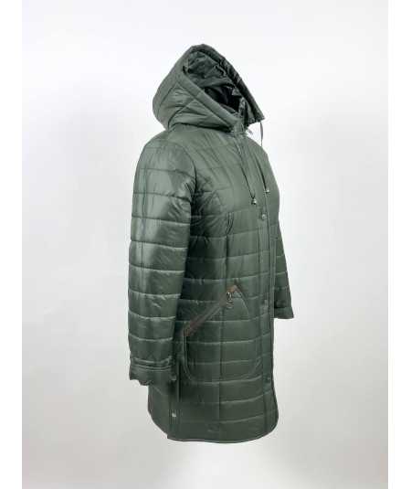 Przód dłuższej damskiej kurtki zimowej w kolorze zielonym, model Ela, rozmiary 42–52