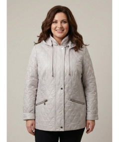 Jasnobeżowa kurtka damska pikowana ze stójką Isabell - stylizacja na modelce plus size